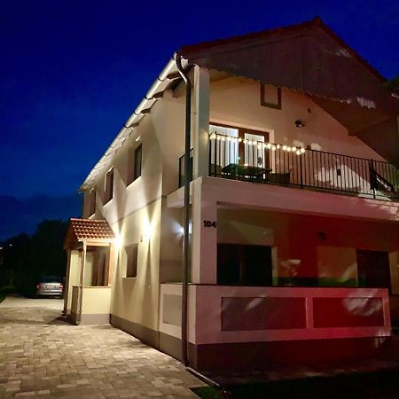 Pine&Chill2 Apartments Balatonalmádi Extérieur photo
